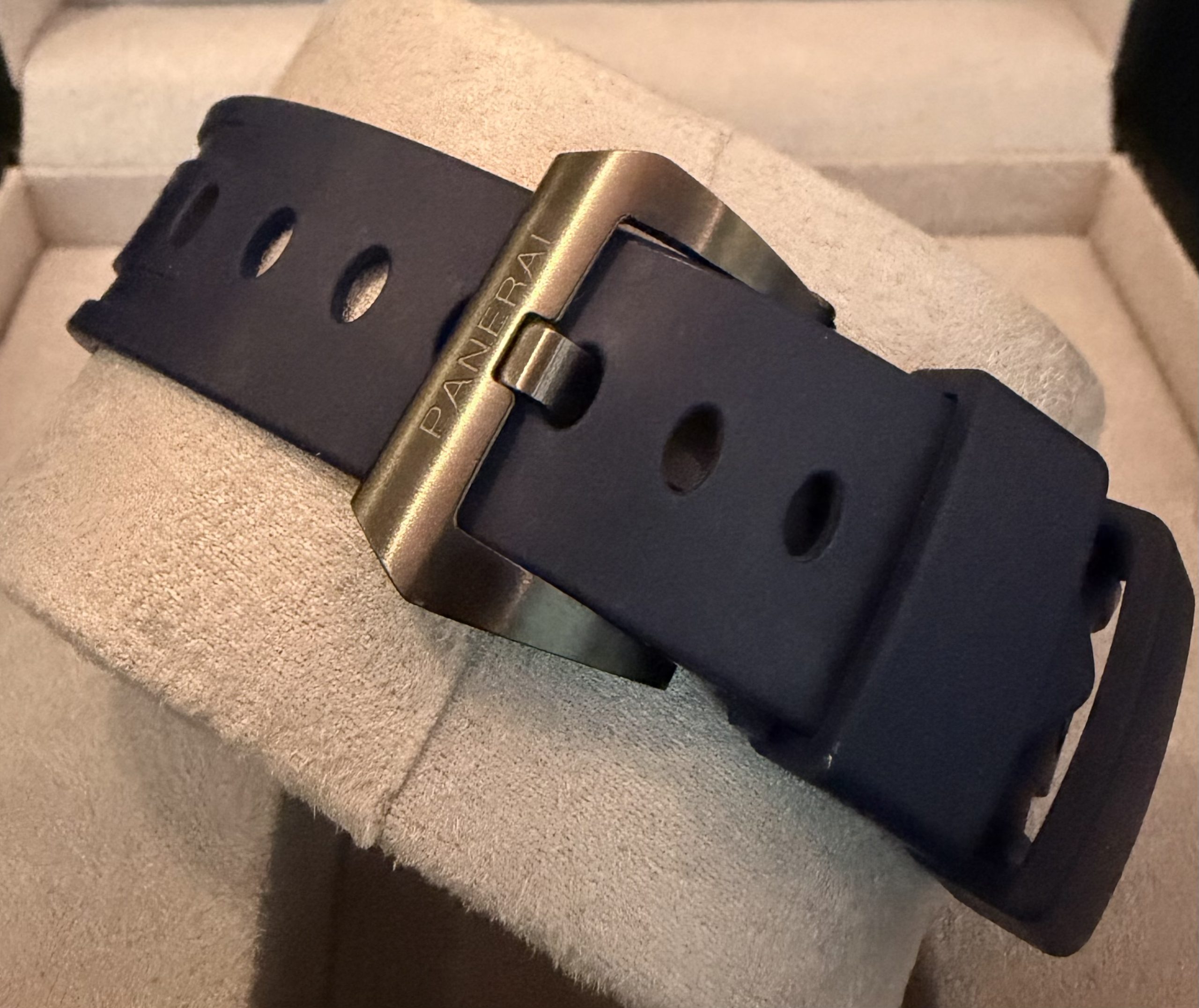 Panerai Luminor Quaranta - Réf. PAM01408 – Image 5