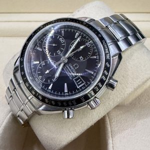 Omega Speedmaster Date - Réf 32.10.5000