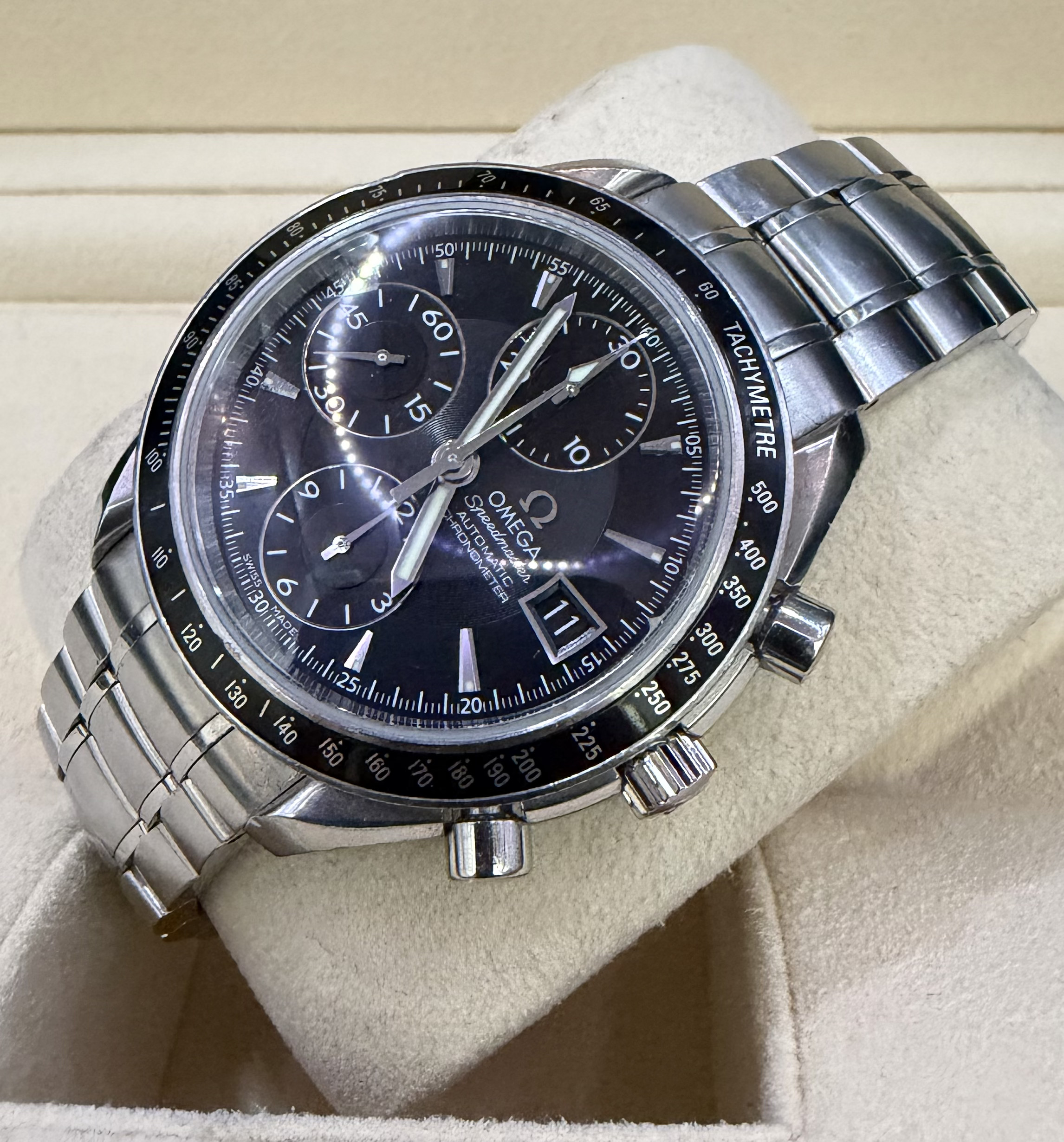 Omega Speedmaster Date - Réf 32.10.5000