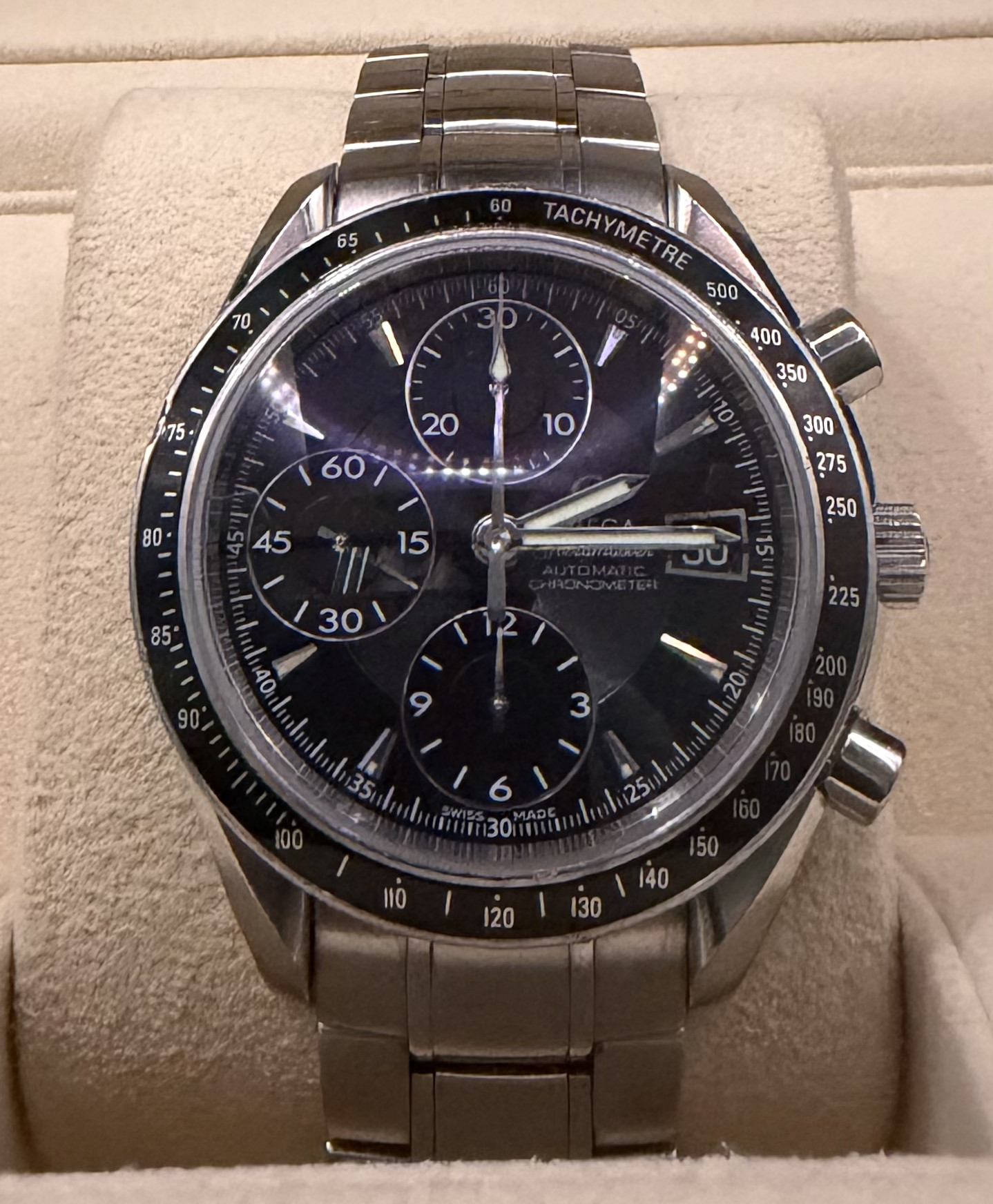 Omega Speedmaster Date - Réf 32.10.5000 – Image 2