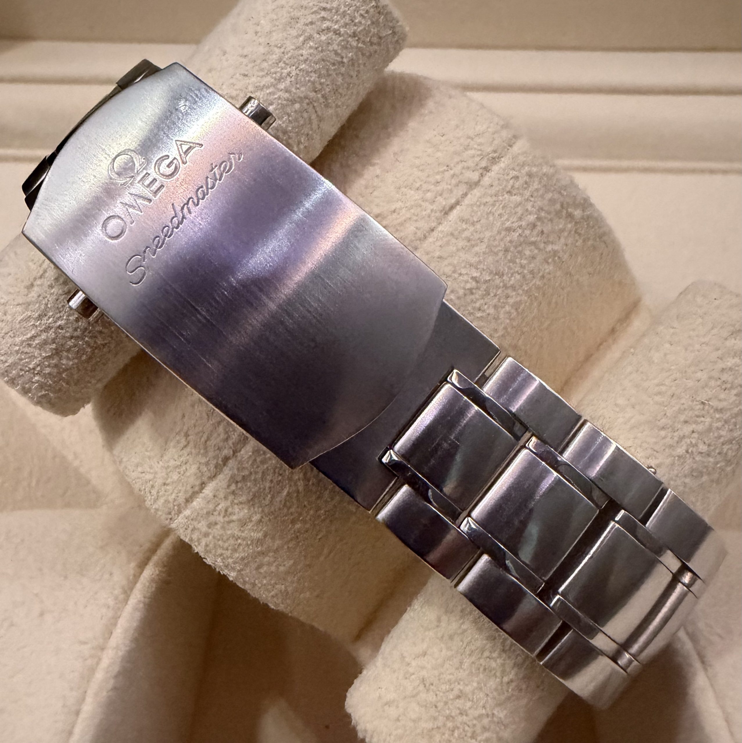 Omega Speedmaster Date - Réf 32.10.5000 – Image 6
